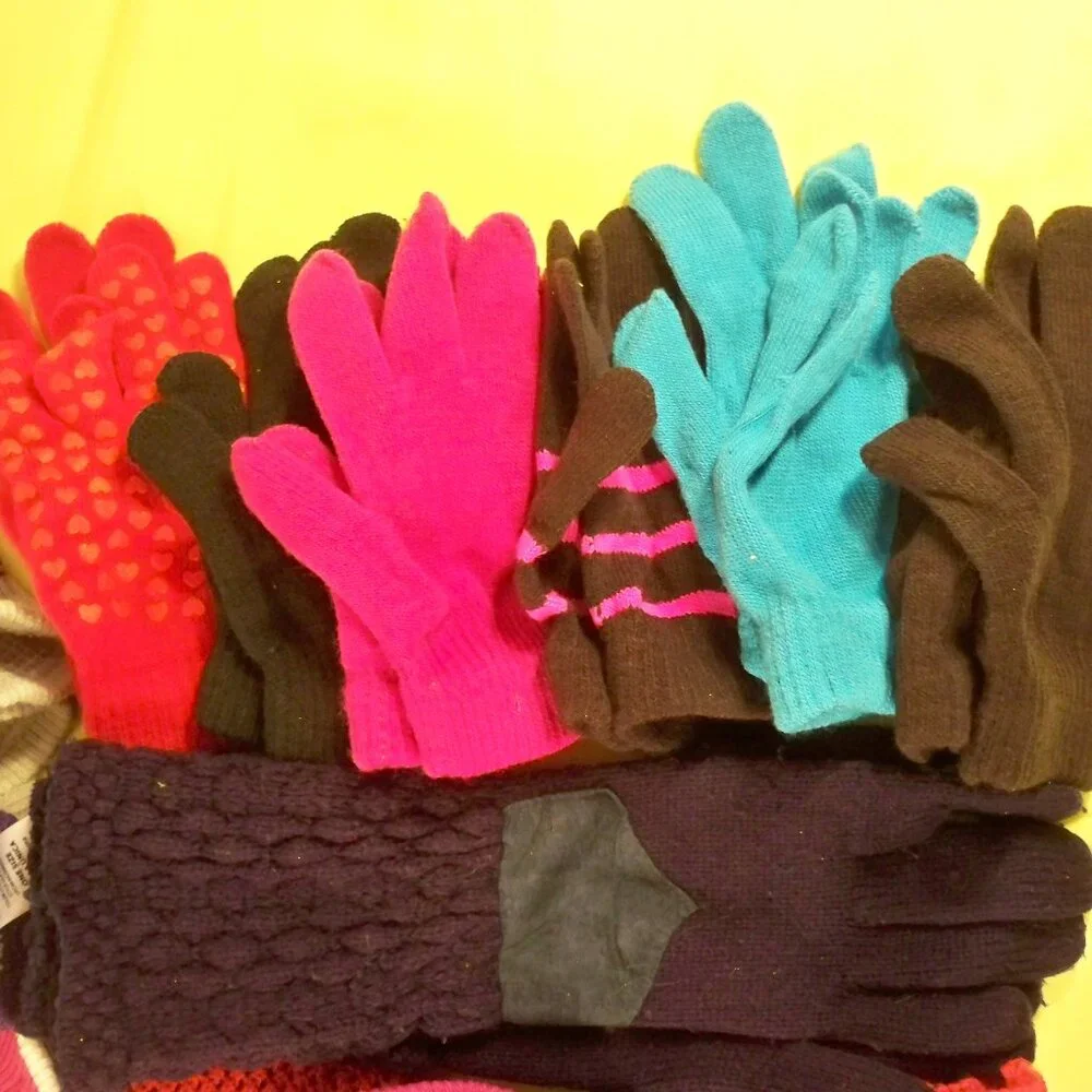 14 Pairs, Assorted Knit Gloves, Mittens *Sizes